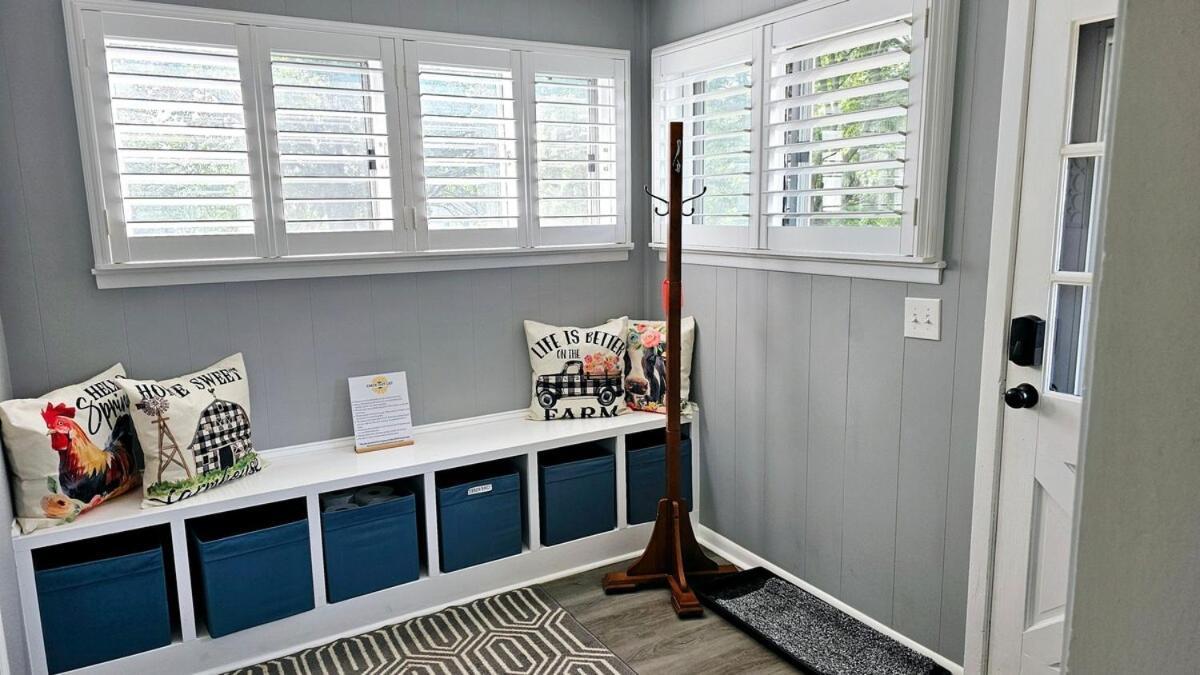 1908 Modern Farmhouse On Large Private Treed Lot ชอว์นี ภายนอก รูปภาพ